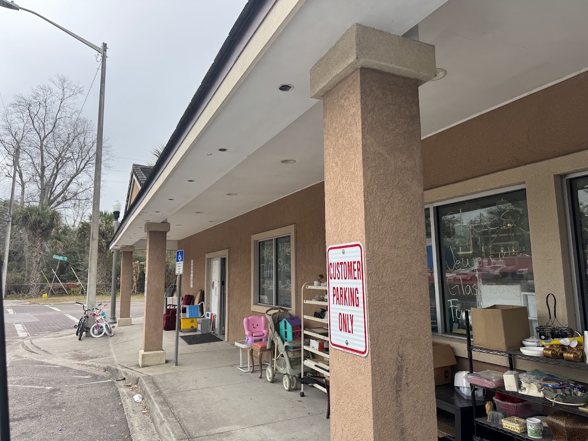 Andys Attic thrift store in Jacksonville