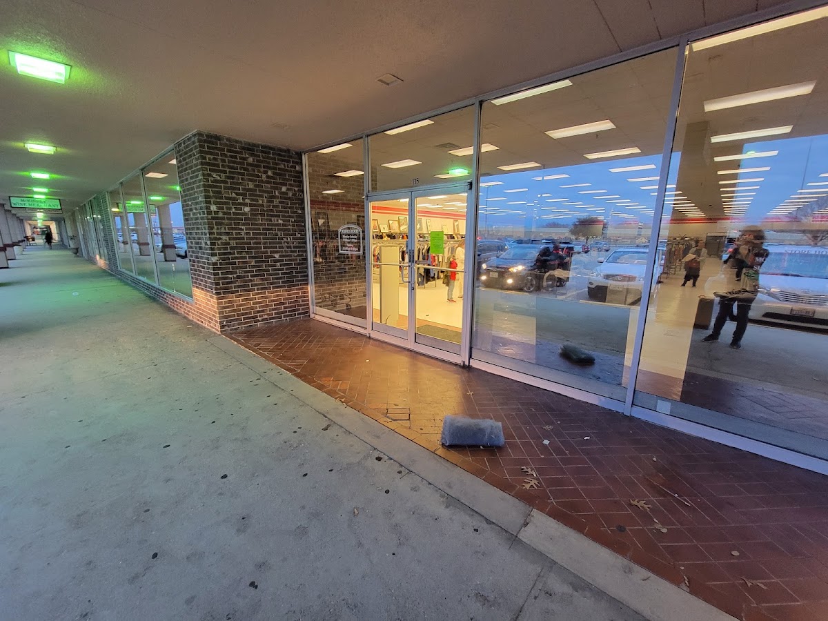 Plaza Thrift Store in McKinney