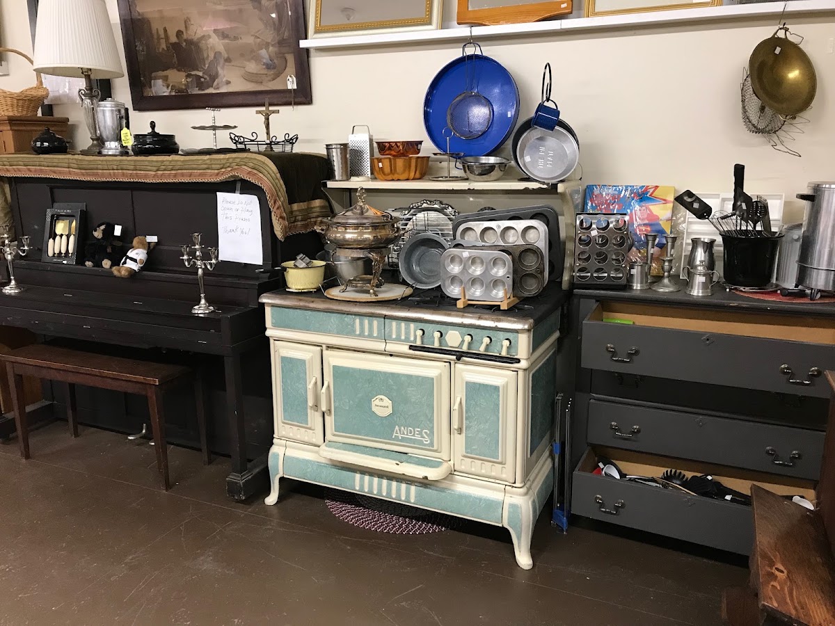 Hope's Treasures Thrift Store - Center of Hope Foundation in Southbridge