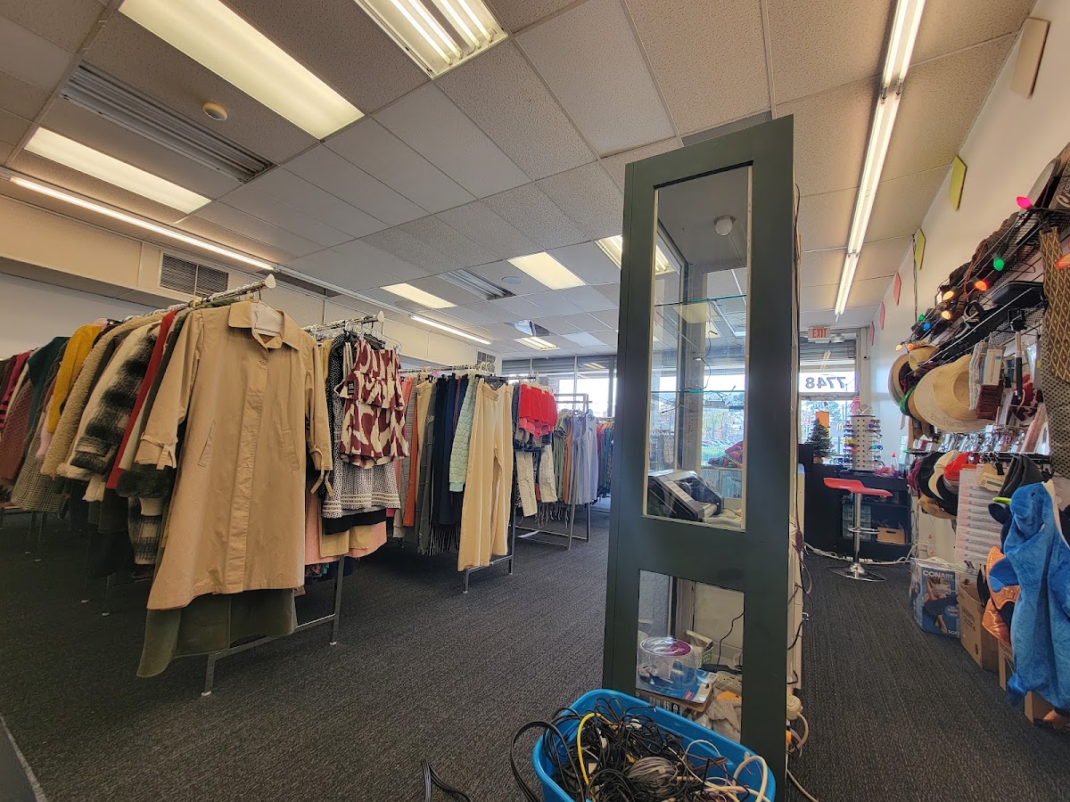 THRIFT STORE FOR LESS in Greater Landover