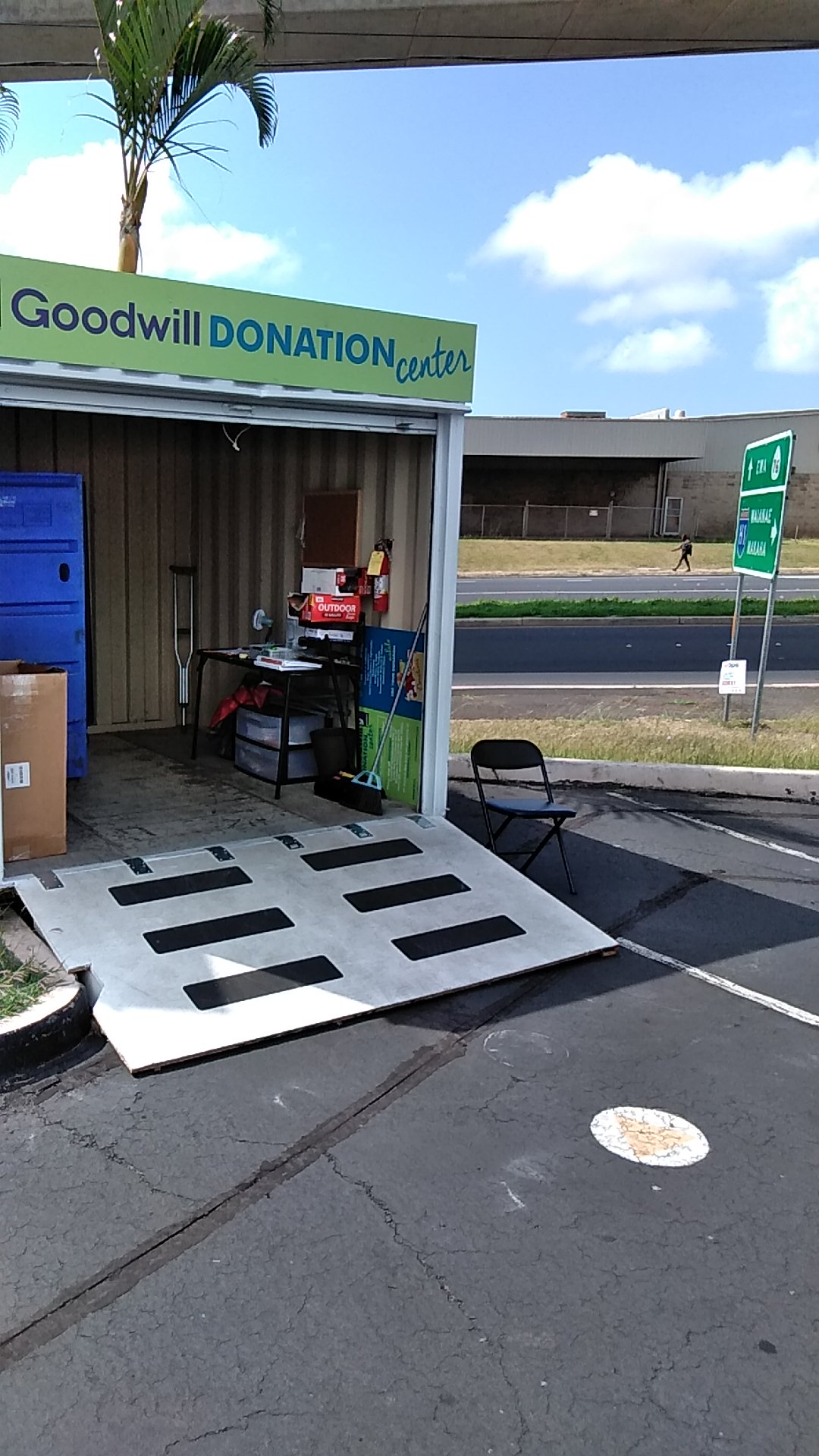 Goodwill Store and Donation Center in Waipahu