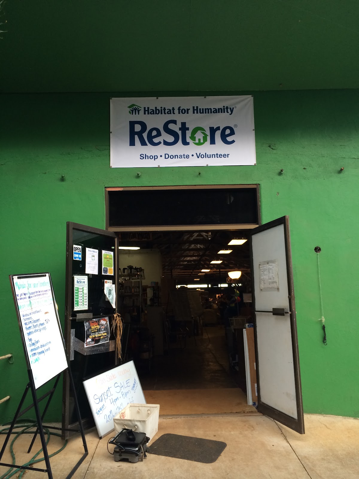 Kauai Habitat for Humanity ReStore in Hanapepe