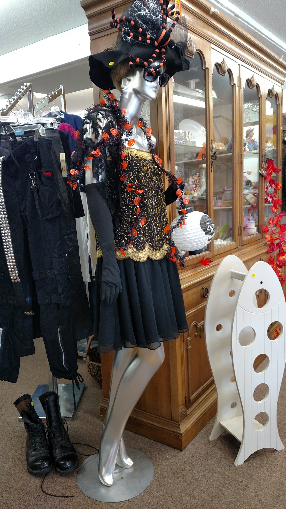 Northside Thrift Shop in Dennis