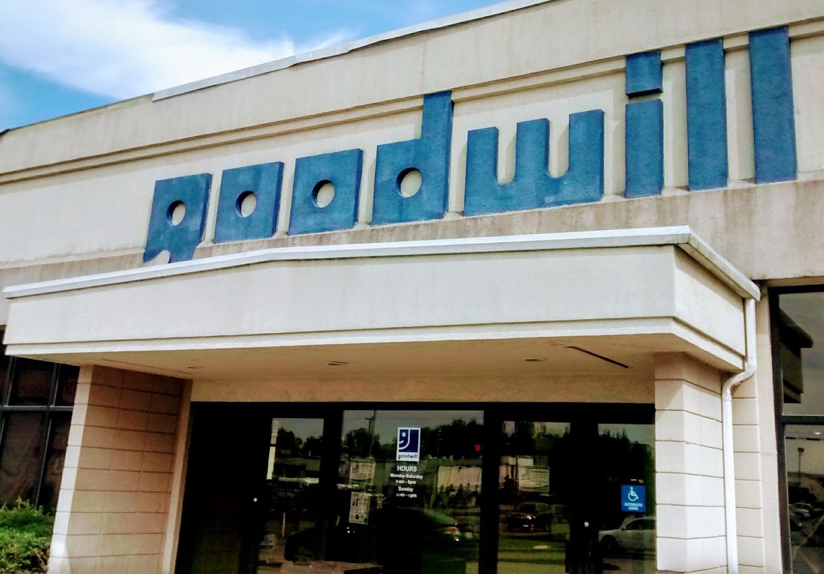 Goodwill Retail & Donation Center in Huntington