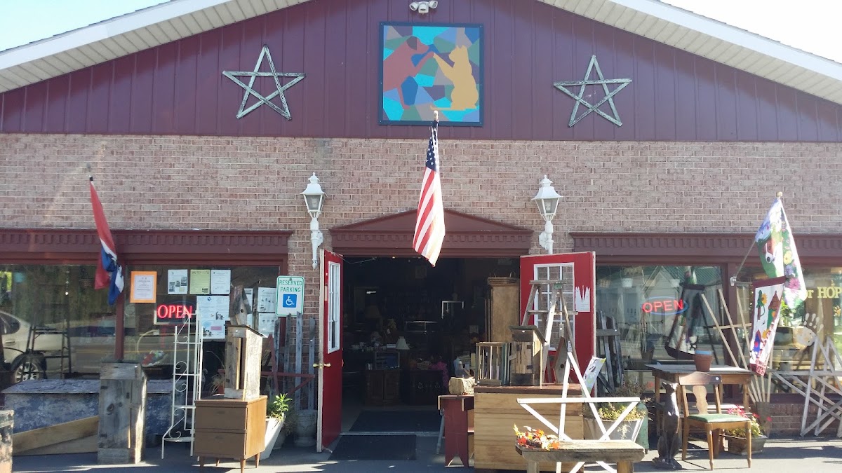 Paws for Hope Thrift Store in McConnellsburg