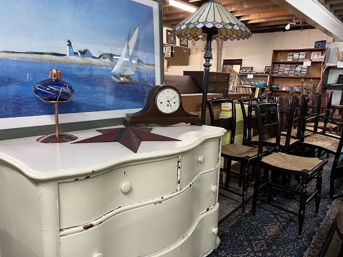 Miles Thrift Shop in Damariscotta