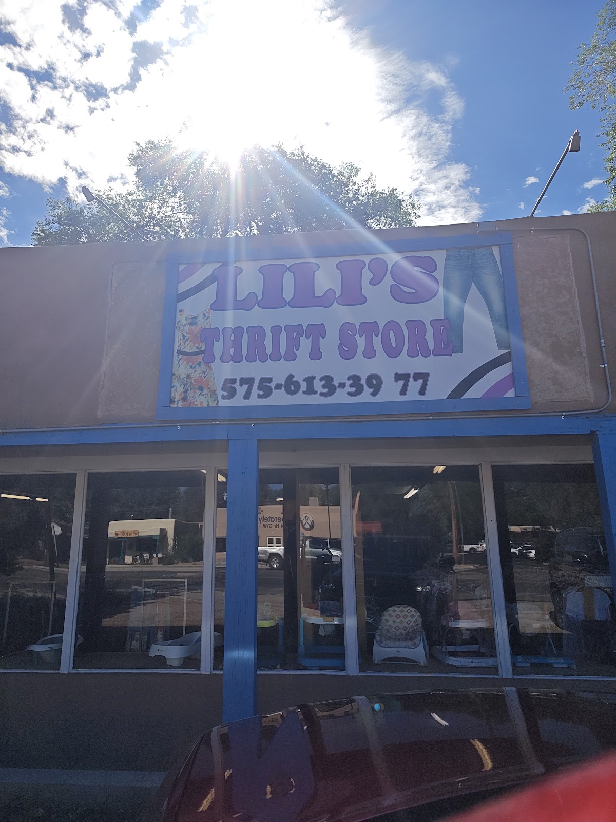 Lili's Thrift Store in Taos