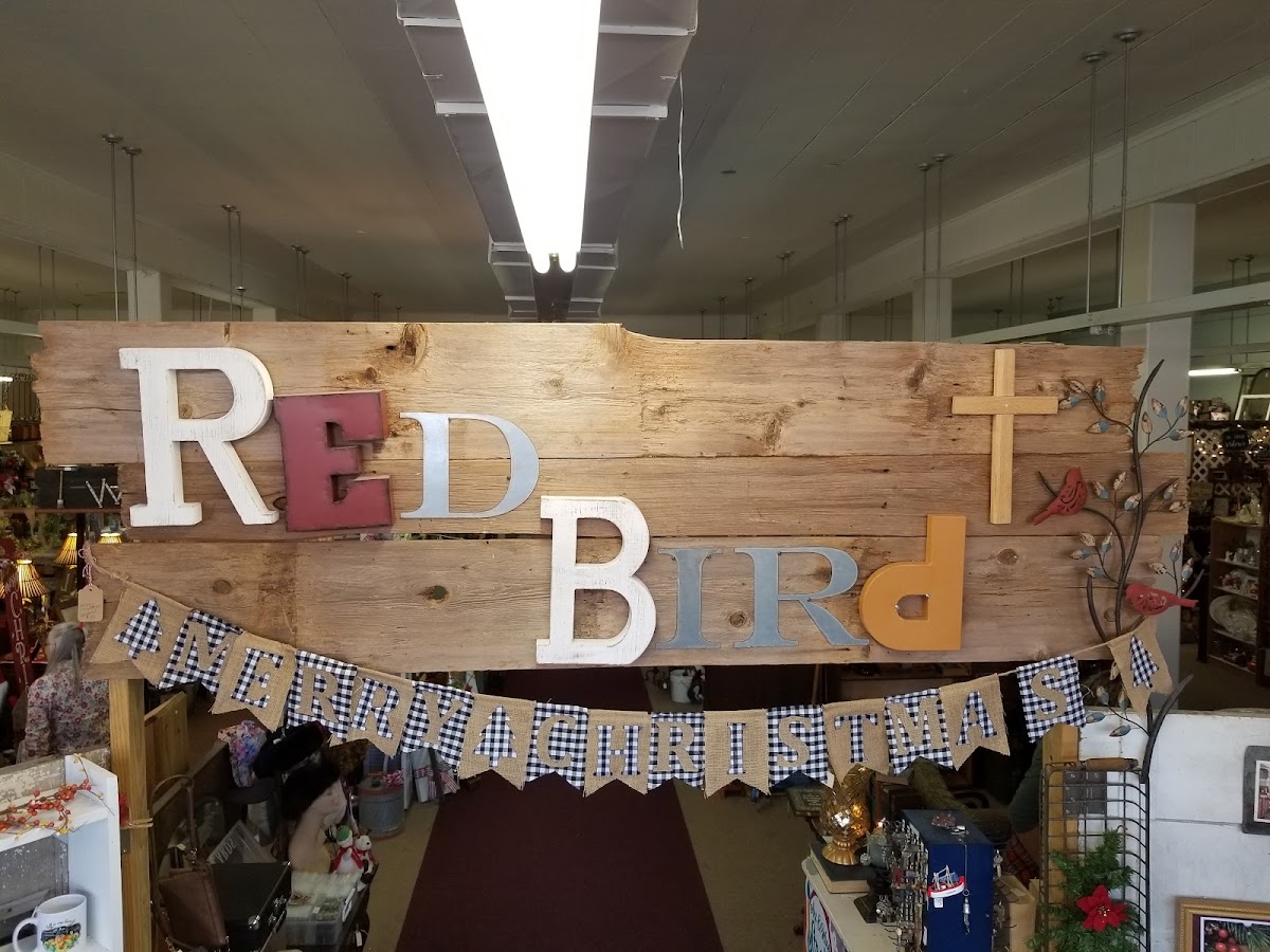 Red Bird Vintage Market in Crowley