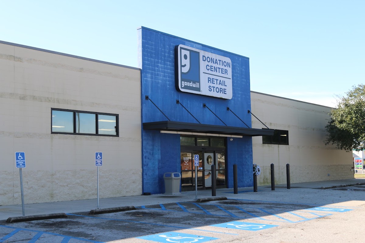 Goodwill Acadiana: Carencro Thrift Store in Carencro