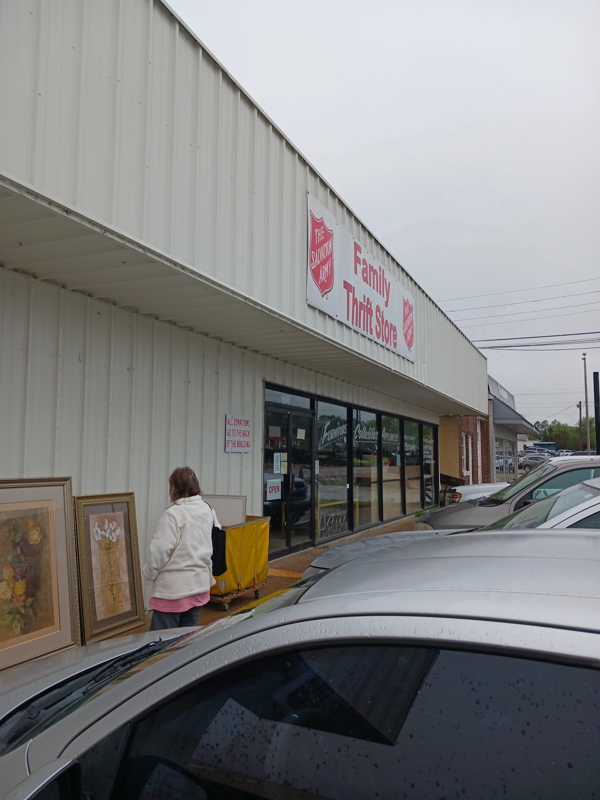 Salvation Army Thrift Store in Tupelo