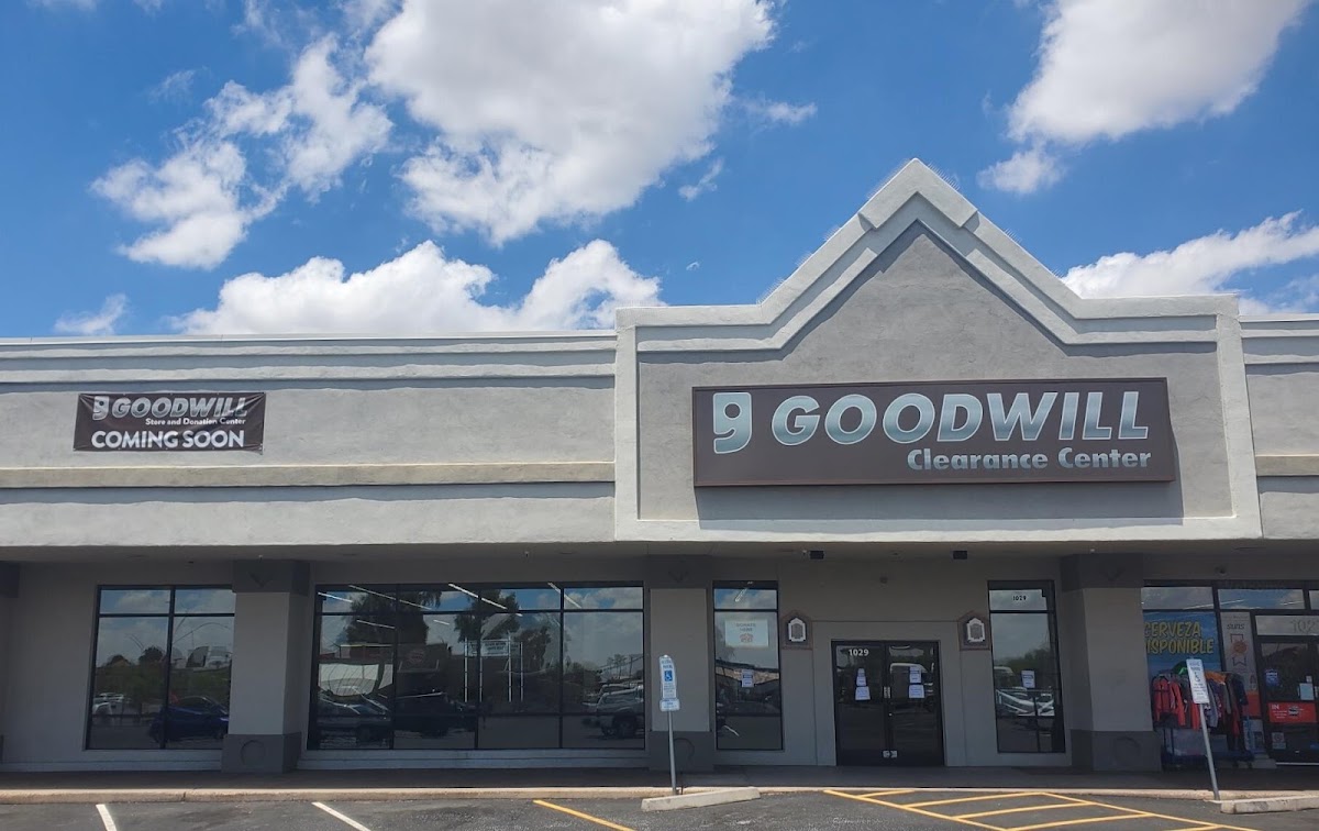 Goodwill Clearance Center Arizona Ave & Ray in Chandler