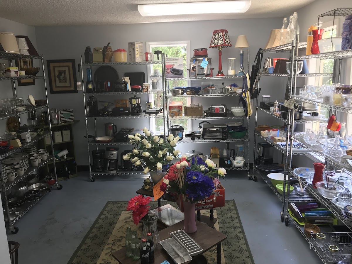 Good Shepherd Humane Society Thrift Store in Eureka Springs