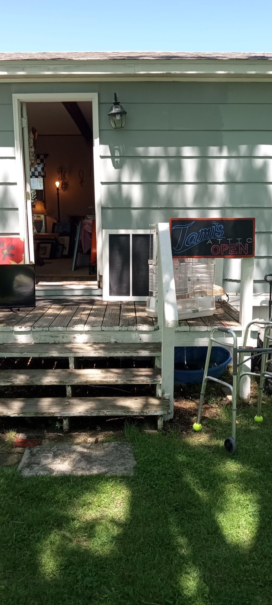TAMI'S ATTIC in Eureka Springs
