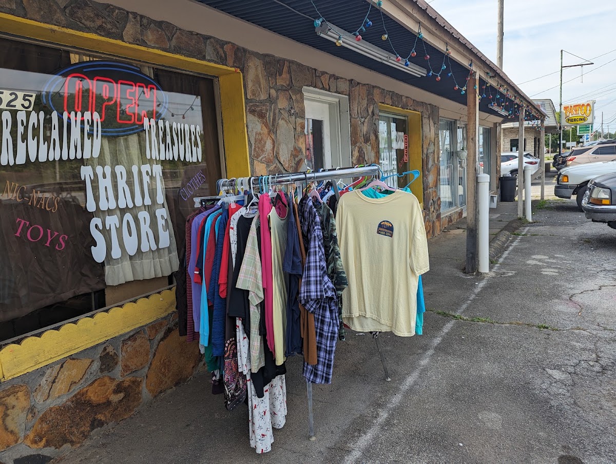 Reclaimed Treasures Thrift Store in Maryville
