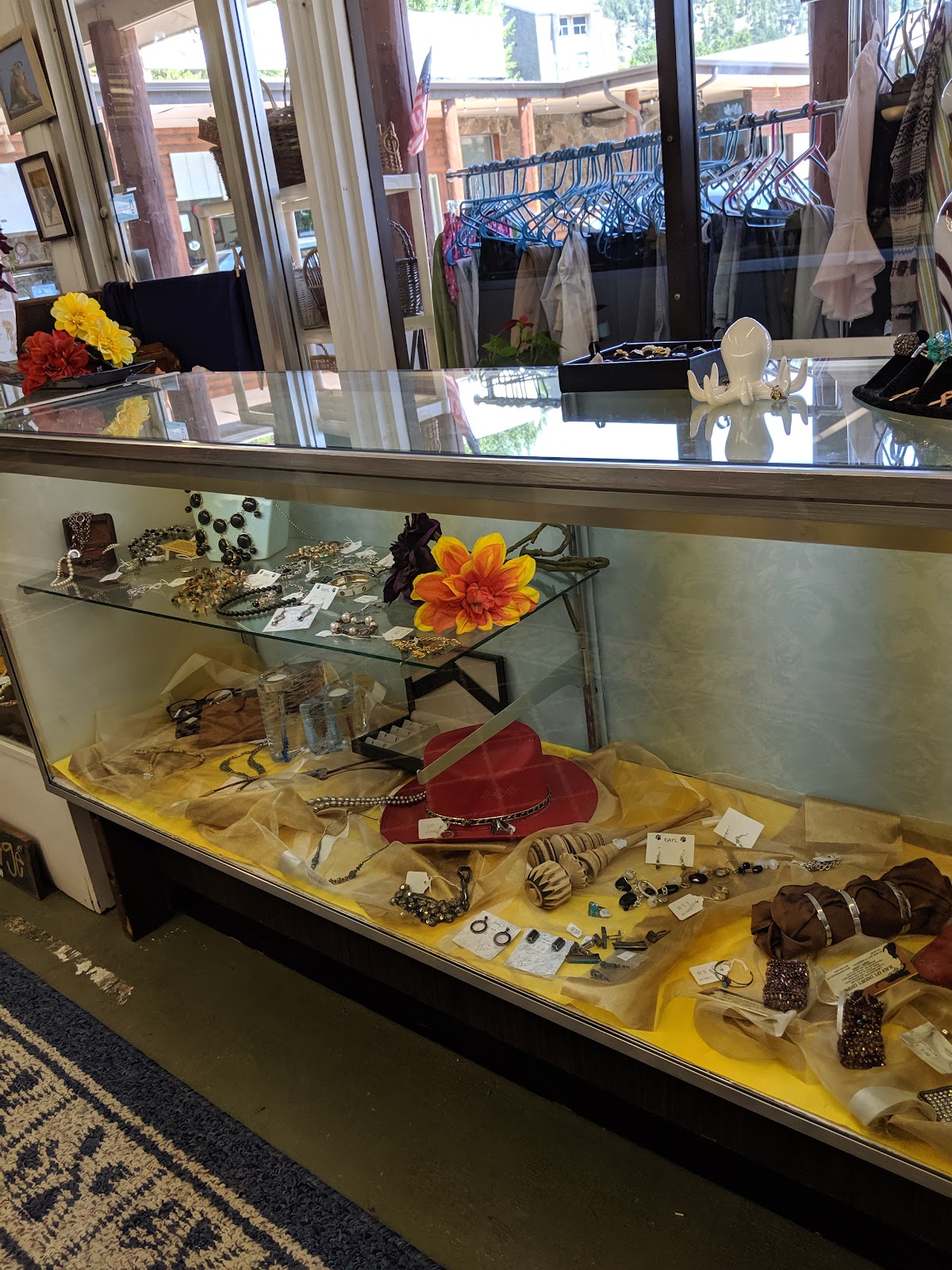 EAPL Thrift Store in Evergreen