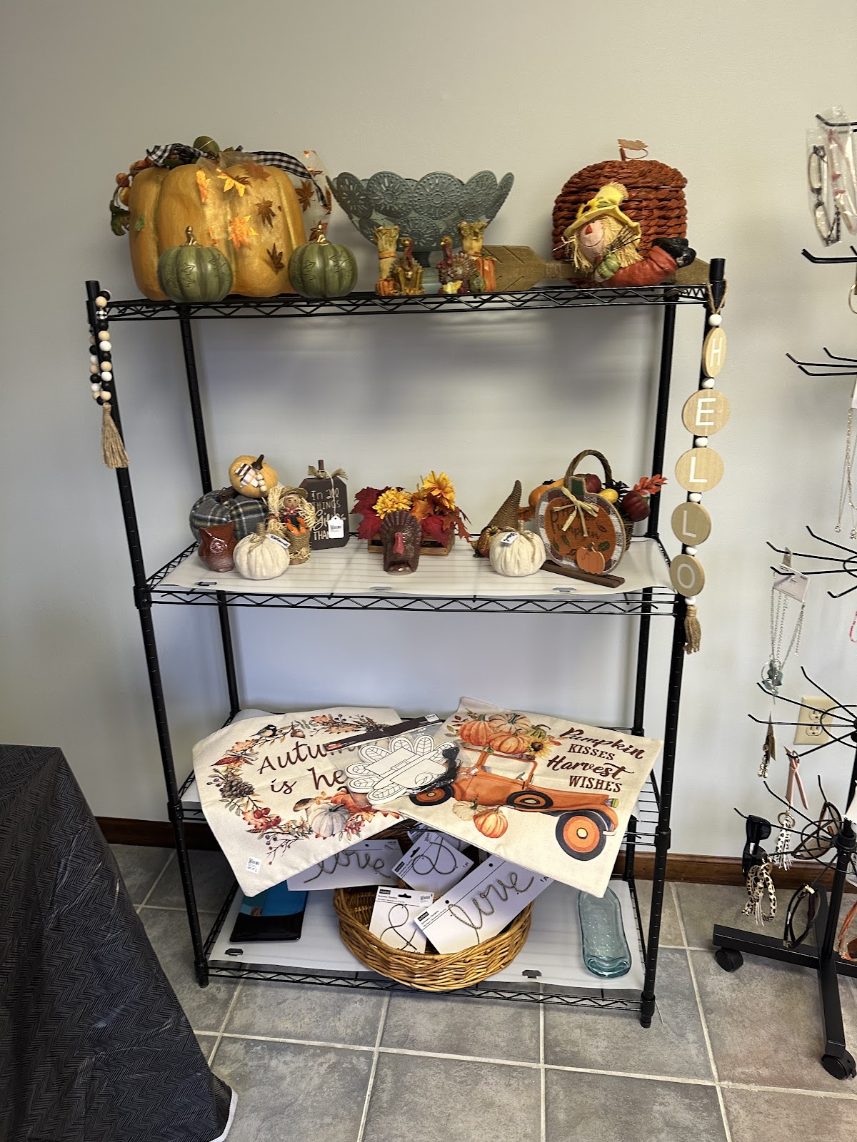 Fosters Fab Finds in Rossville