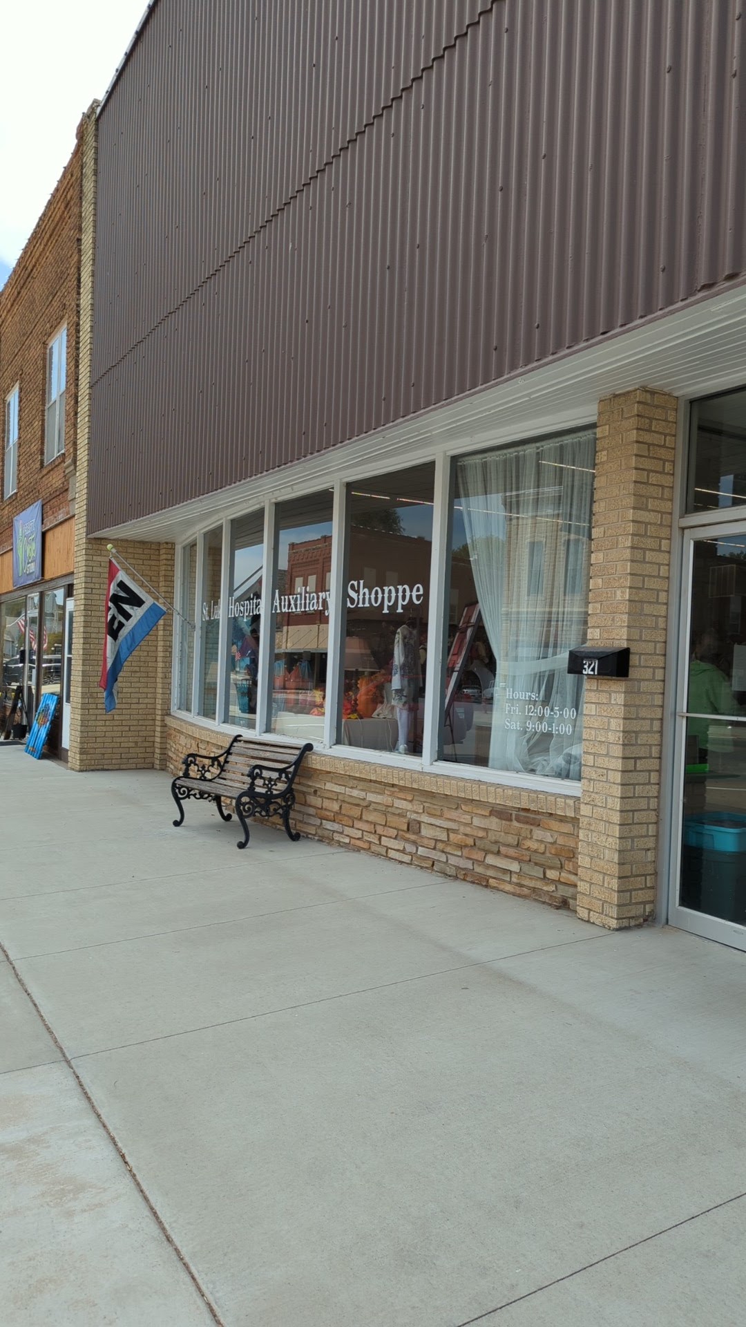 St. Luke Hospital Auxiliary Shoppe in Marion