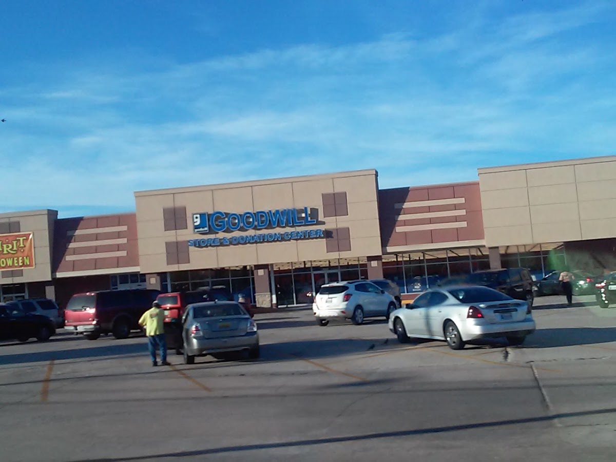 Goodwill Thrift Store & Donation Center in Midwest City