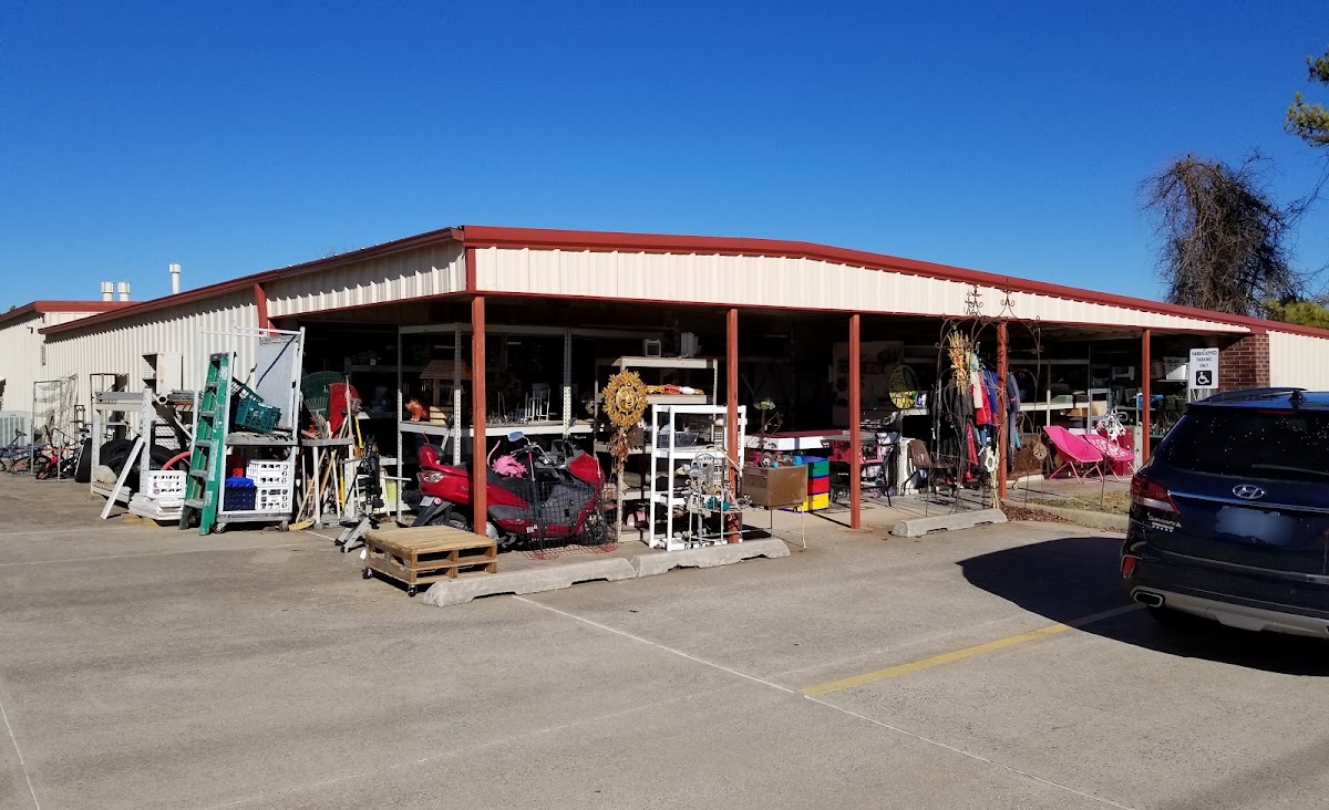 Countryside Junk in Norman