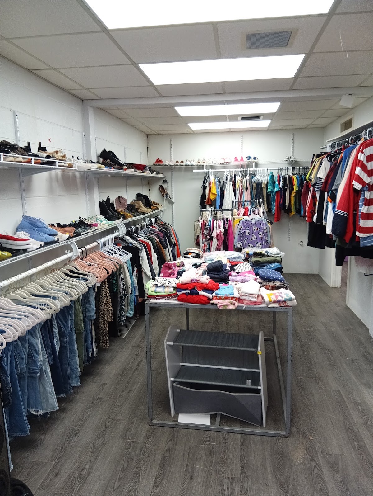 CR Myndz Treasures llc in Lawton