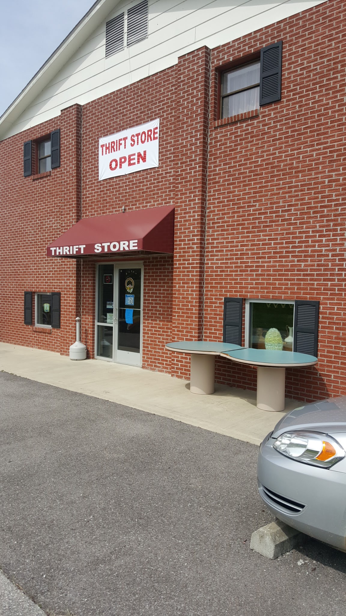 Eastmont Thrift Store in Elliston