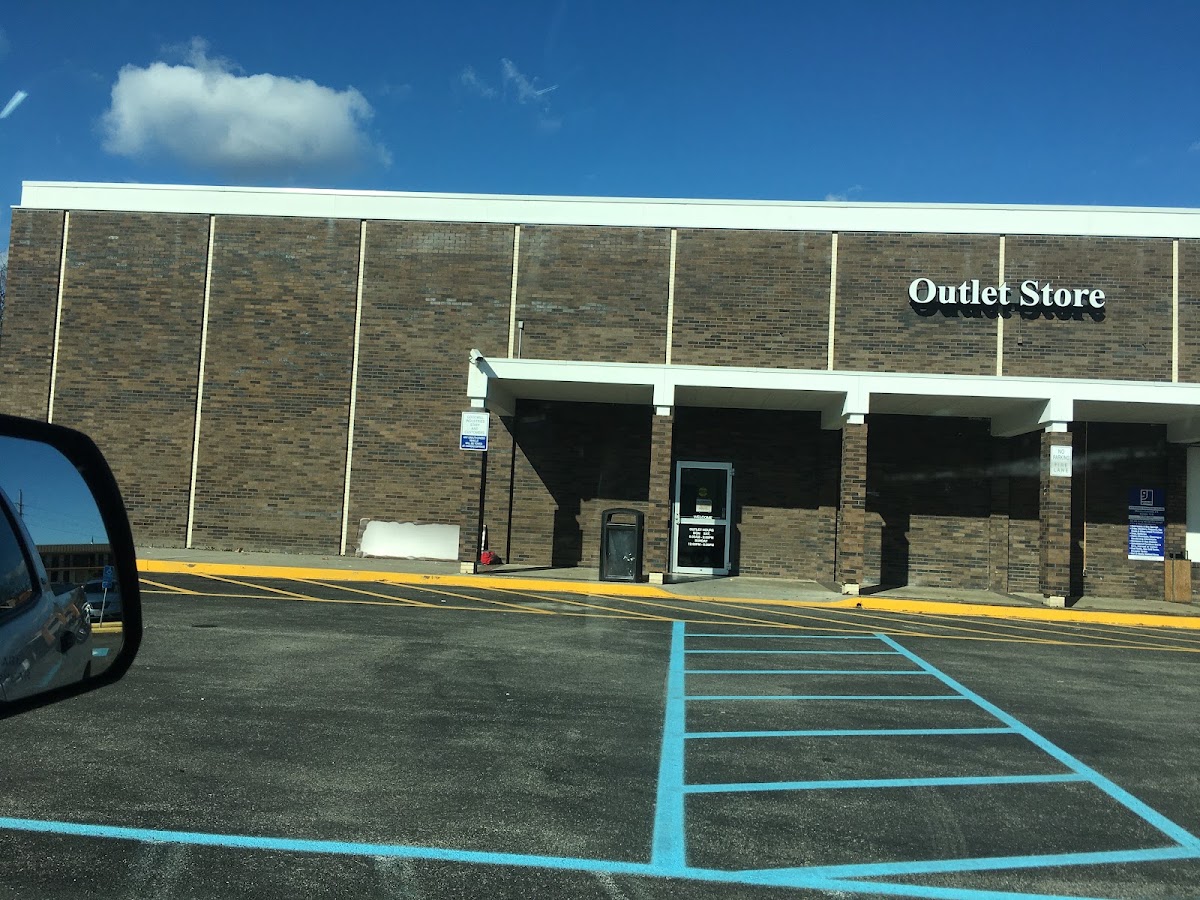 Goodwill Outlet Store and Donation Center in Salem
