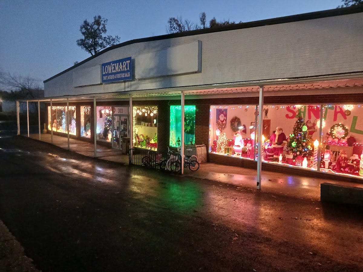 LoweMart Thrift, Antiques and Furniture Sales in Kenbridge