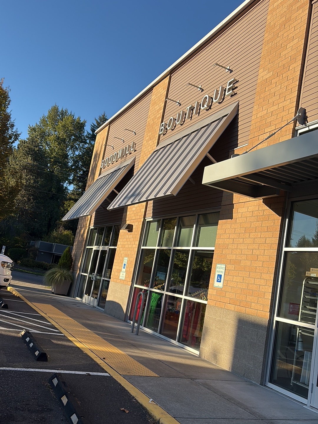 Goodwill Industries of the Columbia Willamette in Lake Oswego