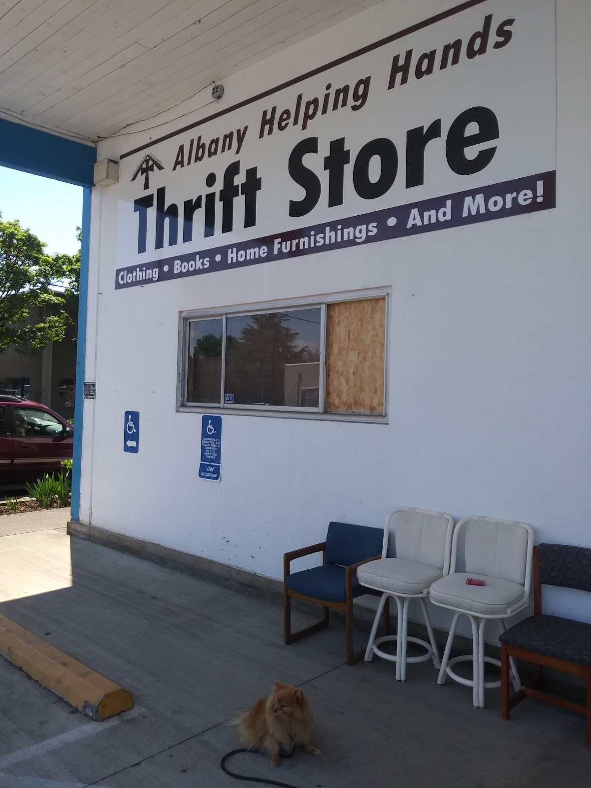 Albany Helping Hands Thrift Store in Albany