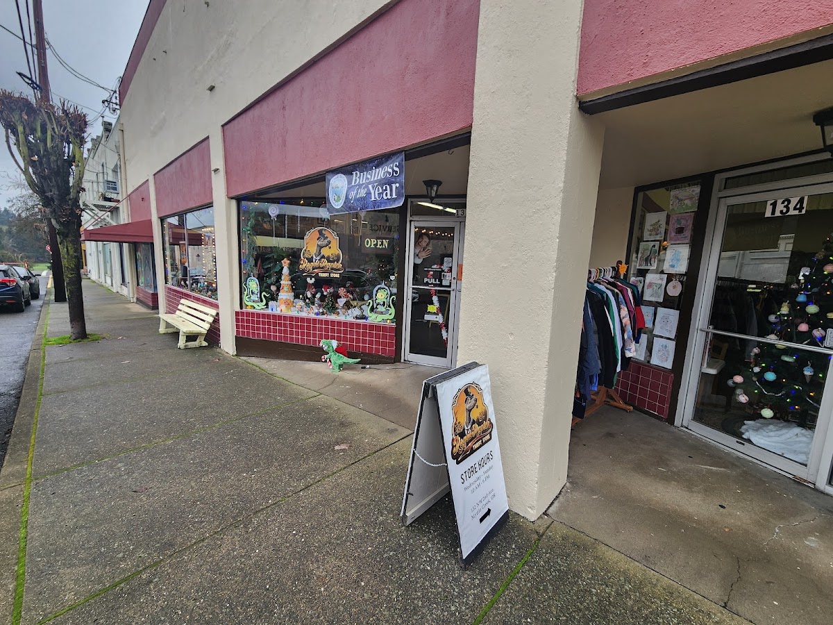 The Regal Raptor Thrift Store in Myrtle Creek