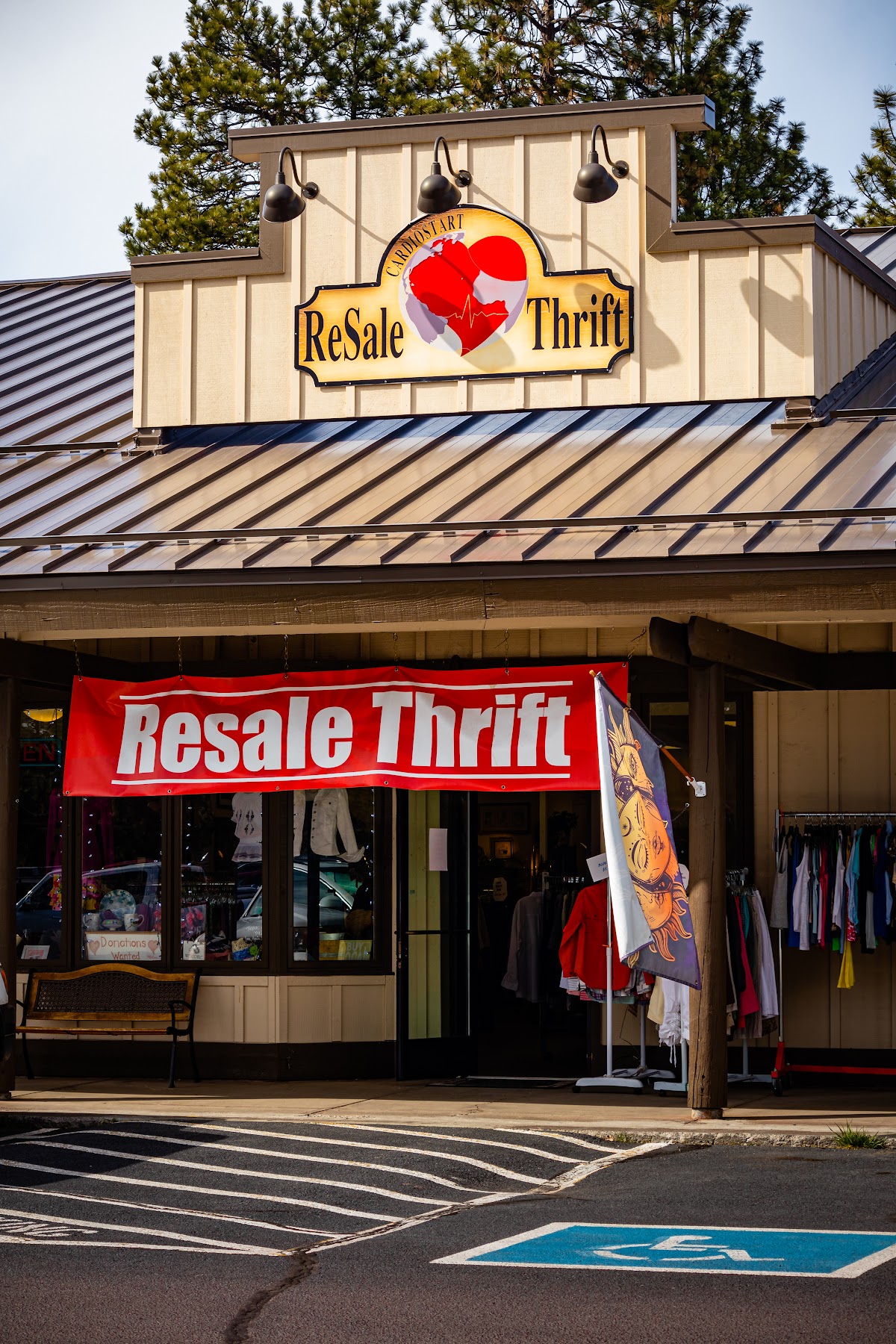 Cardiostart Resale Thrift Str in Sisters