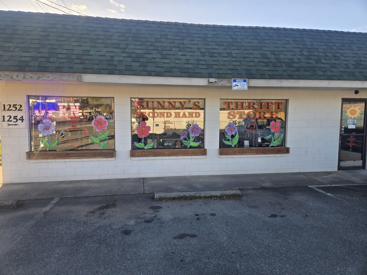 Sunny's Second Hand Store in Grants Pass