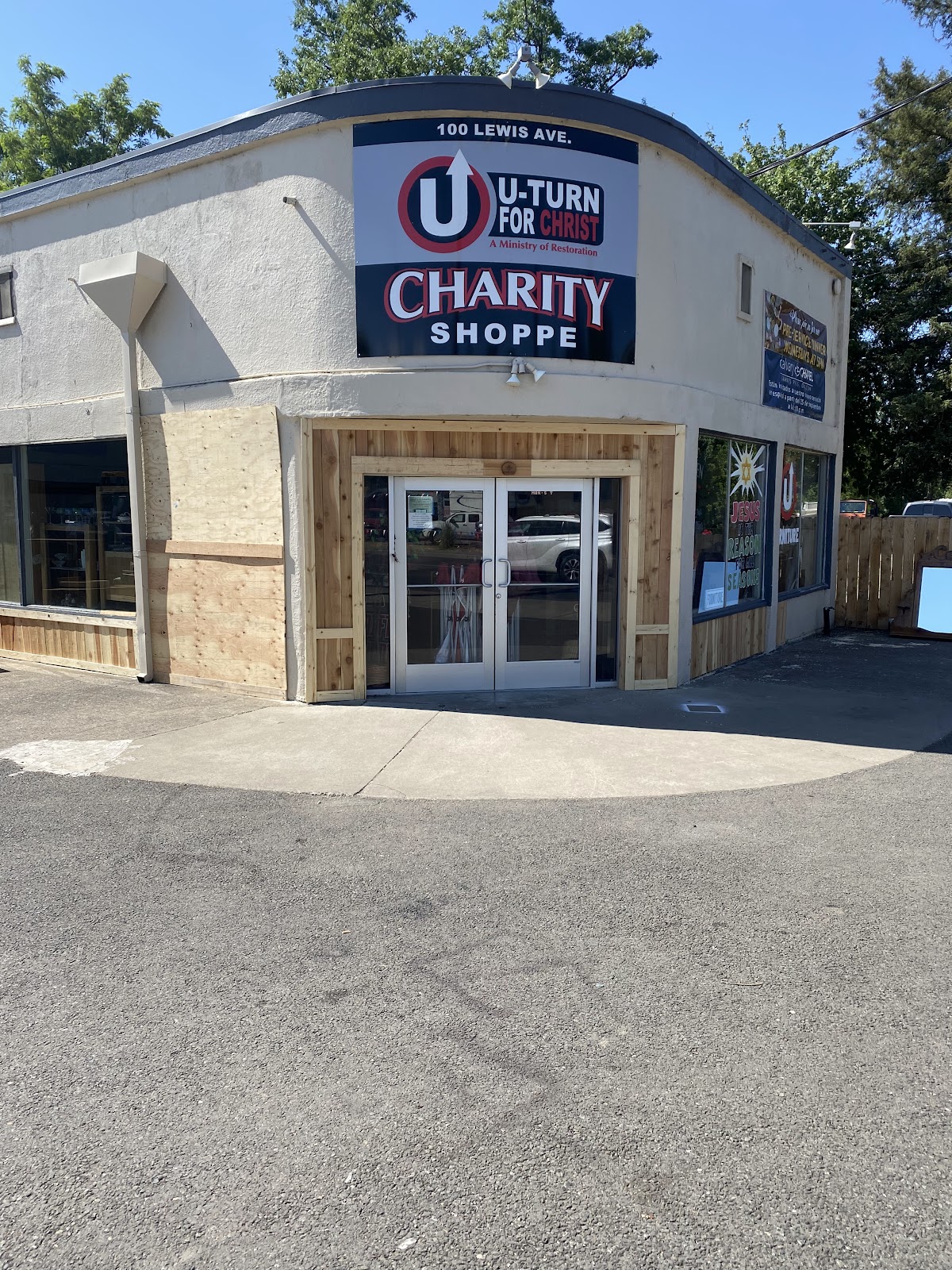 UTurn for Christ charity shop in Grants Pass