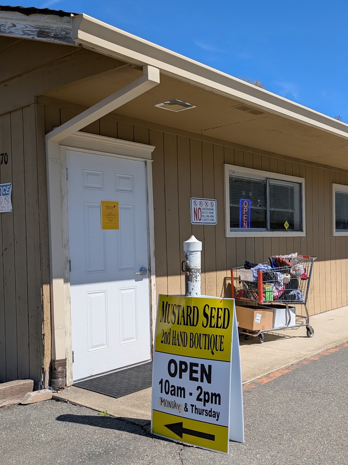 Mustard Seed Secondhand Boutique in Rogue River