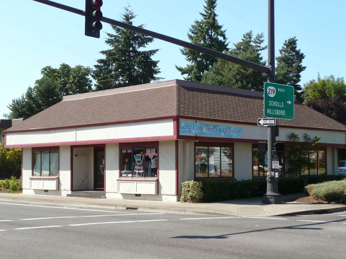 Lucky Finds Thrift & Gift in Newberg