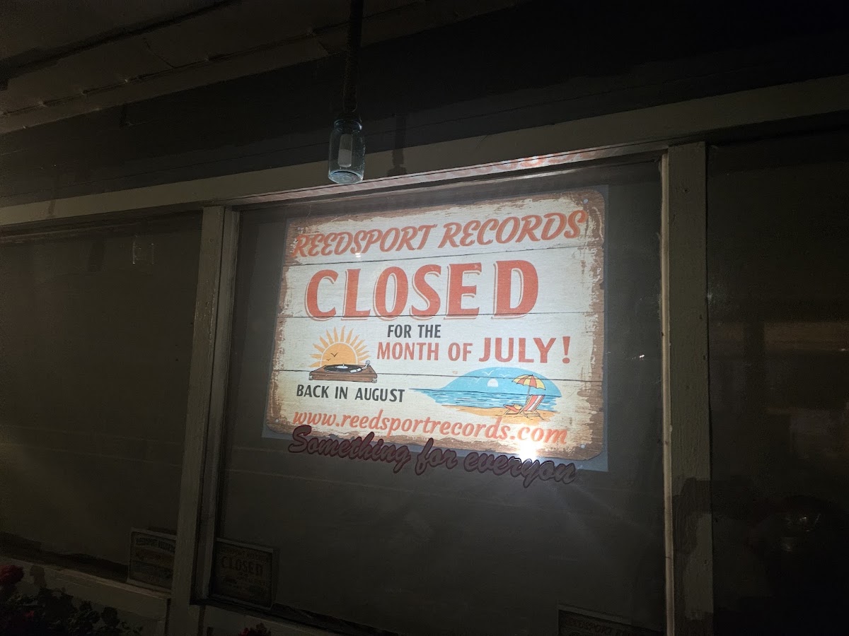 Reedsport Records and Resale in Reedsport
