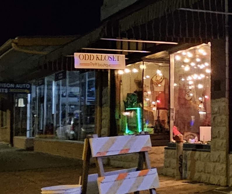 Odd Kloset Thrift Boutique in Stayton