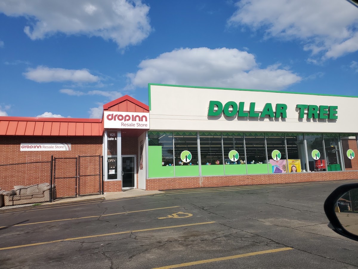 Drop Inn Charity Shop in Cedar Rapids