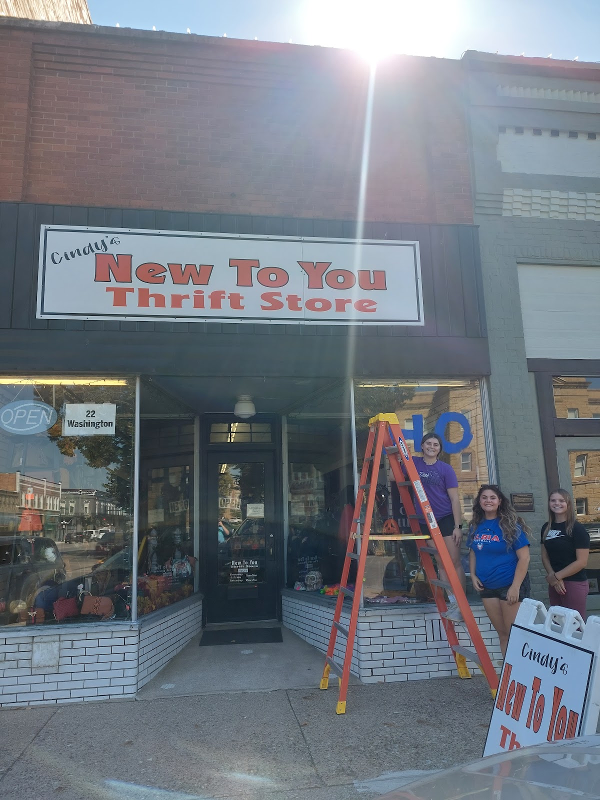 Cindy's New 2 U Thrift Store in Albia