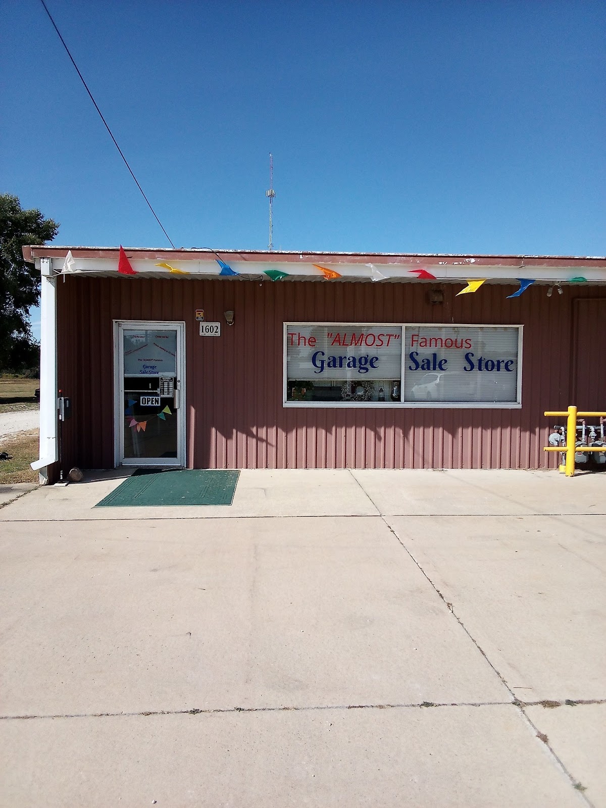 The "ALMOST" Famous Garage Sale Store in Oelwein