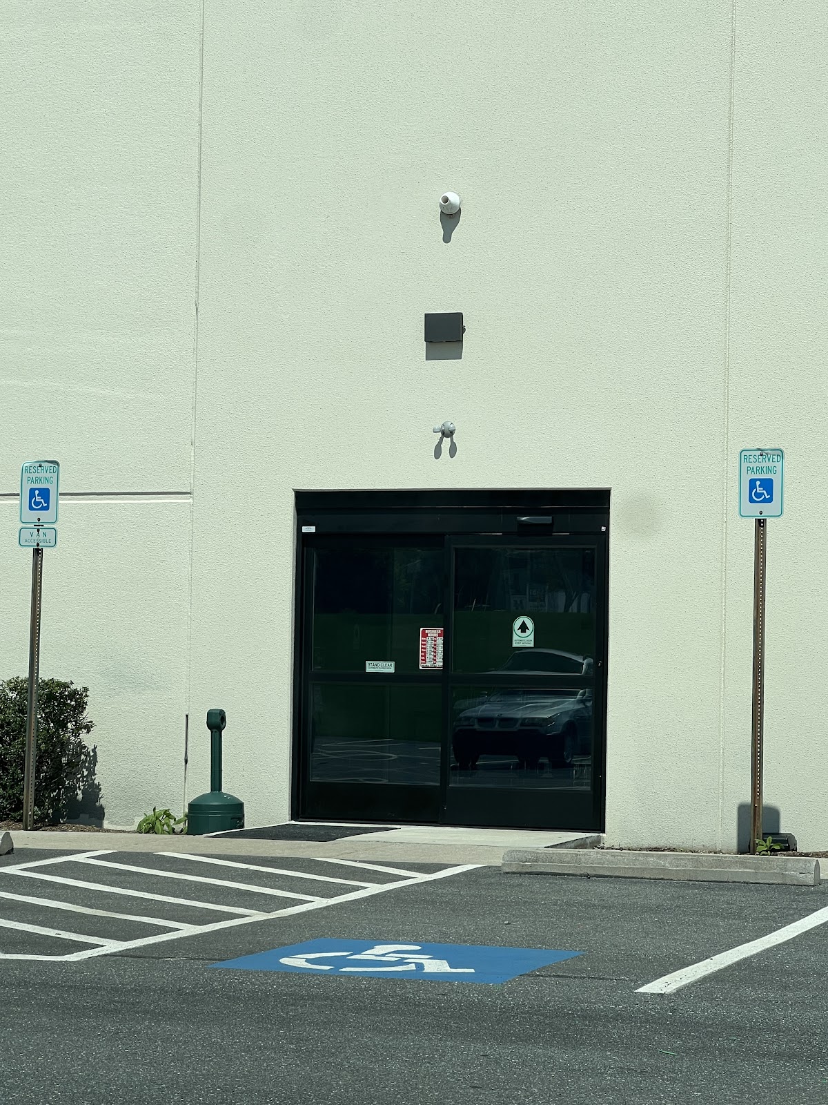 Goodwill Outlet Center in Middletown