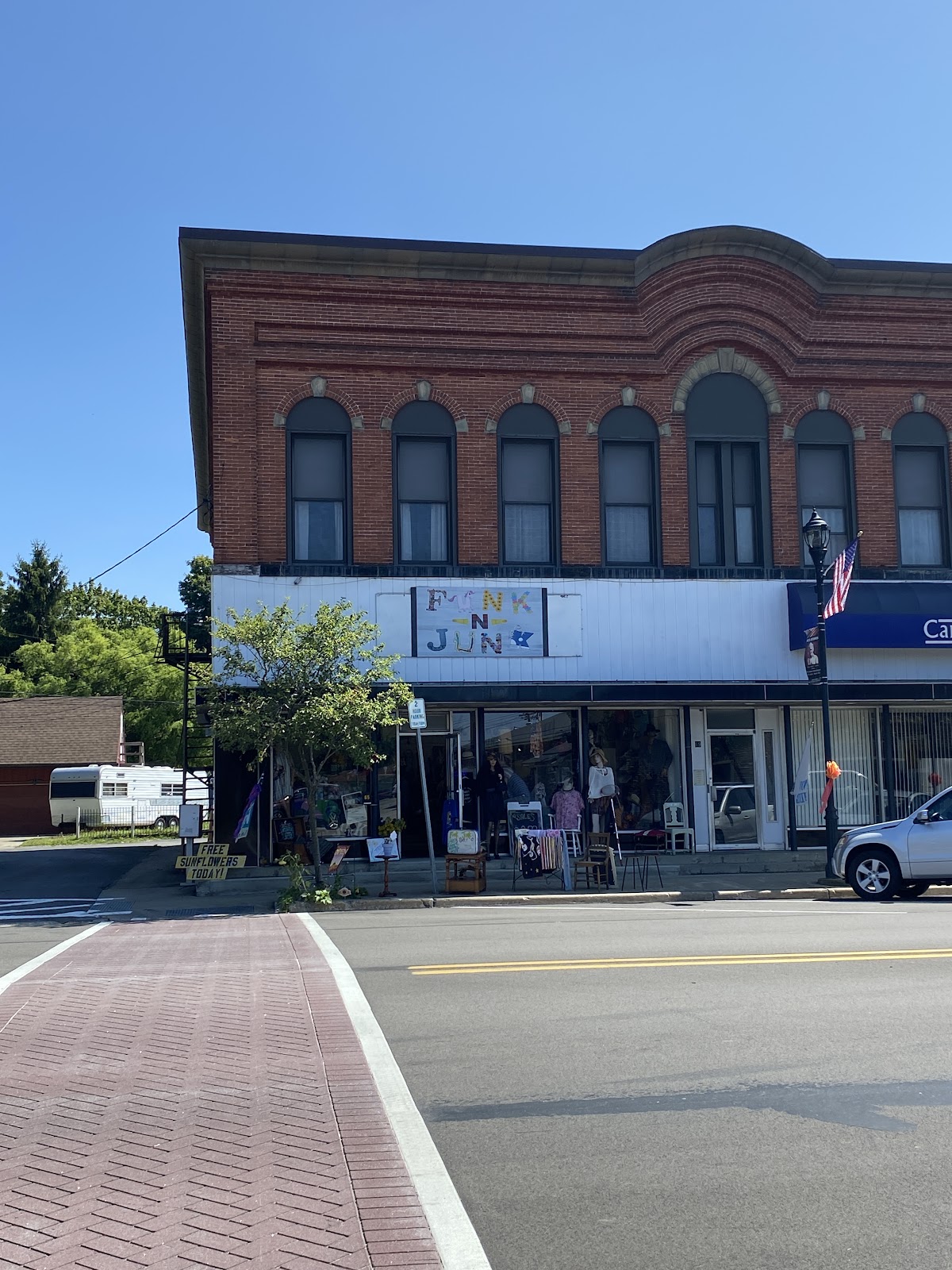 Funk N Junk in Girard