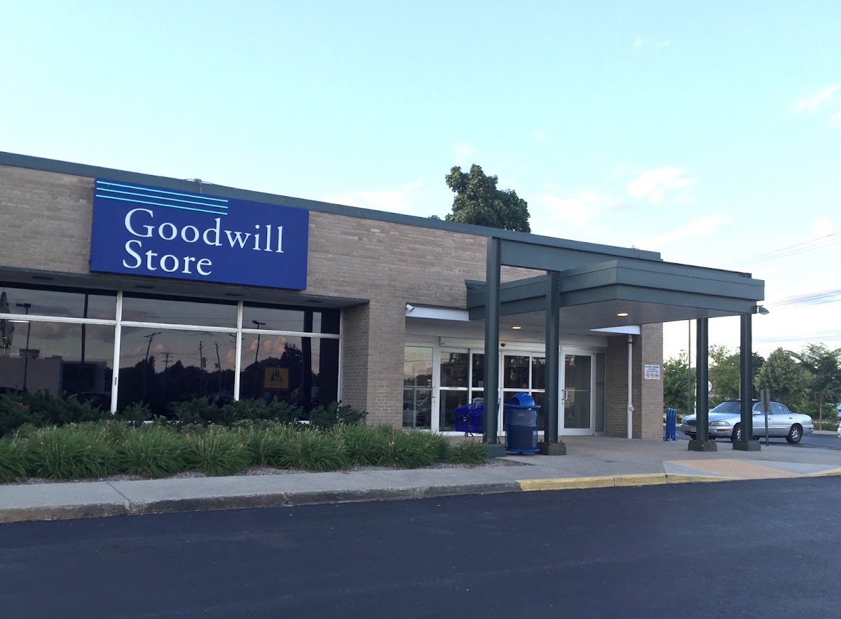 Goodwill Outlet in Milwaukee