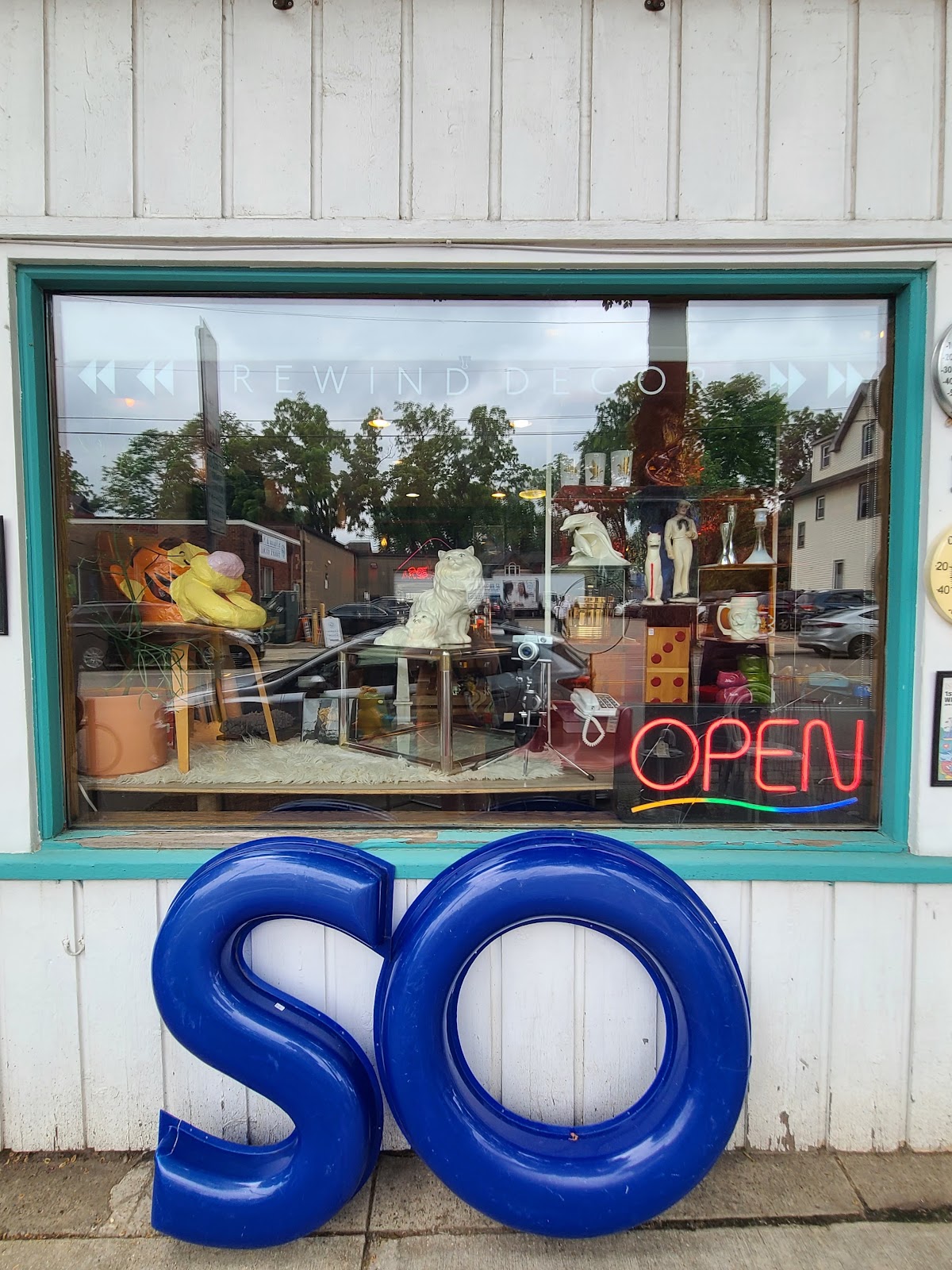 Rewind Decor in Madison