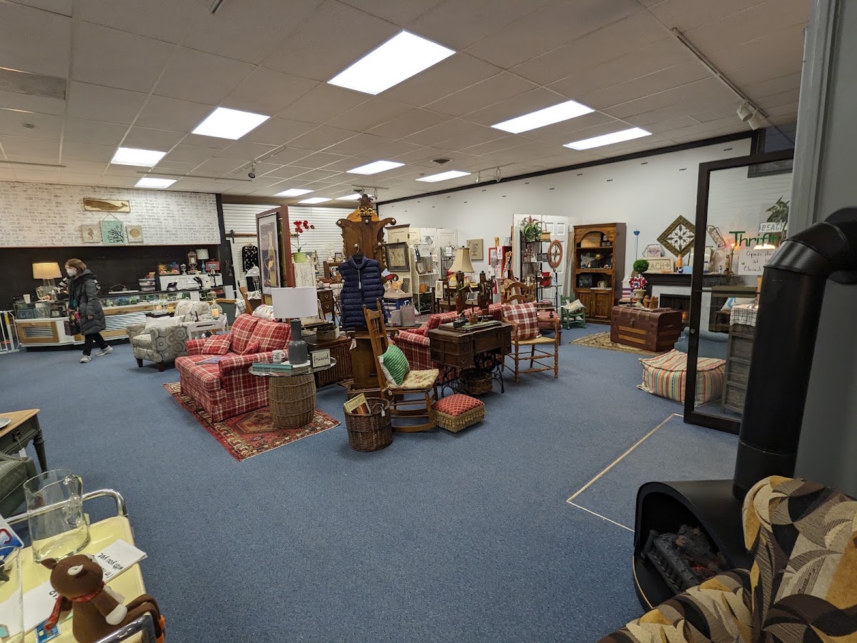 Thrift-In in Lake Geneva