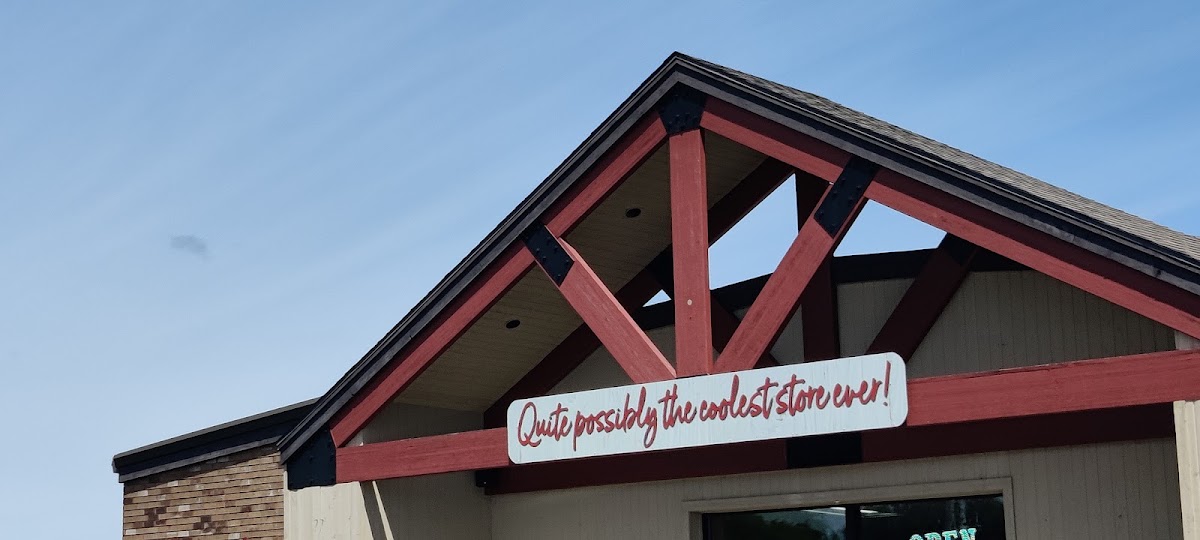Lost Treasures Resale Shop in Baraboo