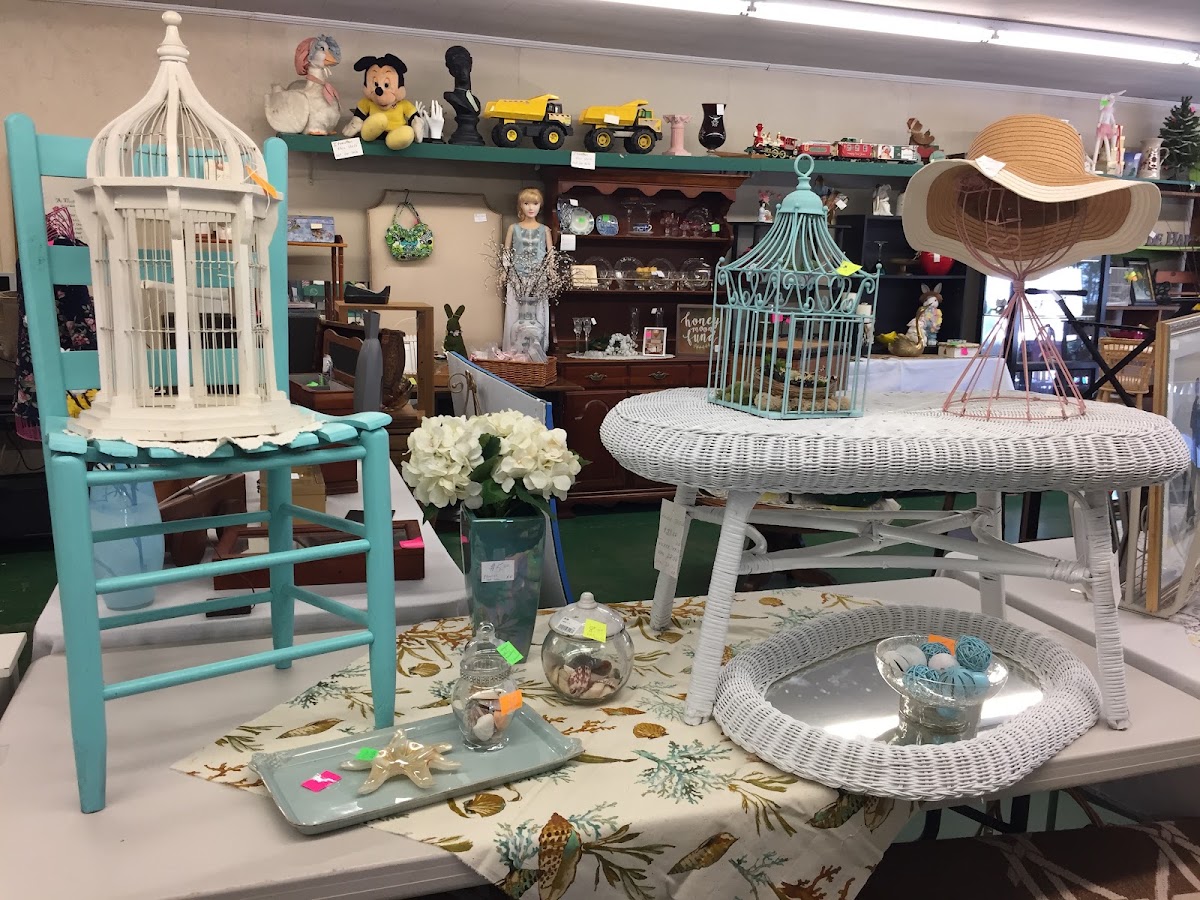 Ruben's Thrift Store in Ozark