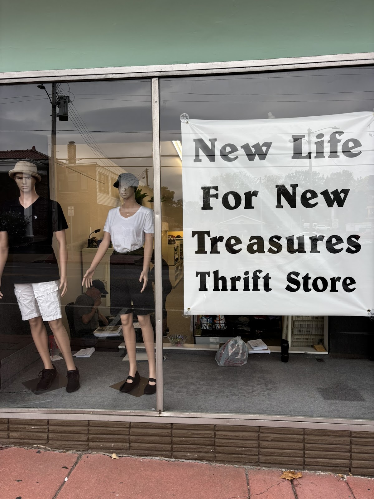New Life For New Treasures Thrift Store in Overland