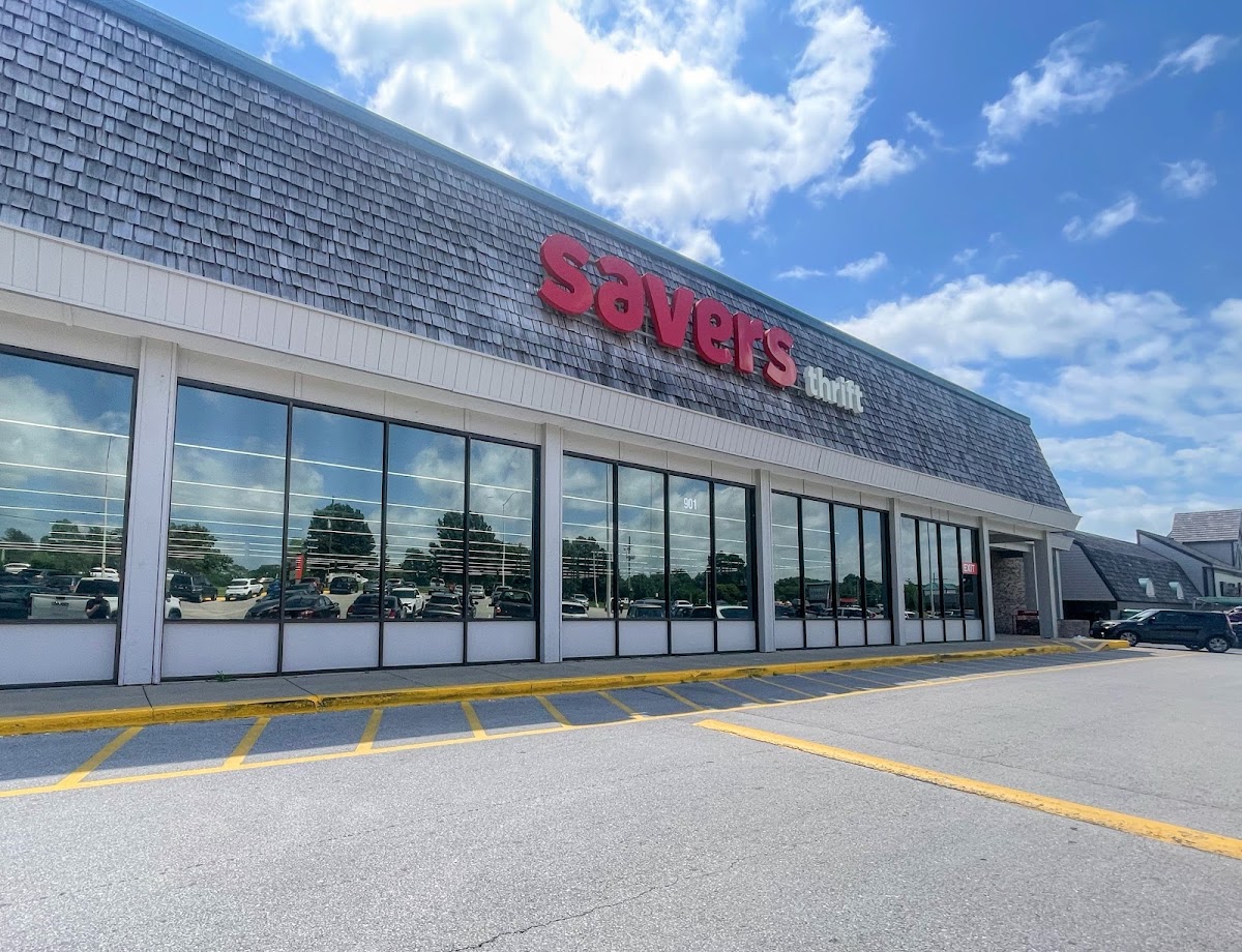 Savers in Lee's Summit