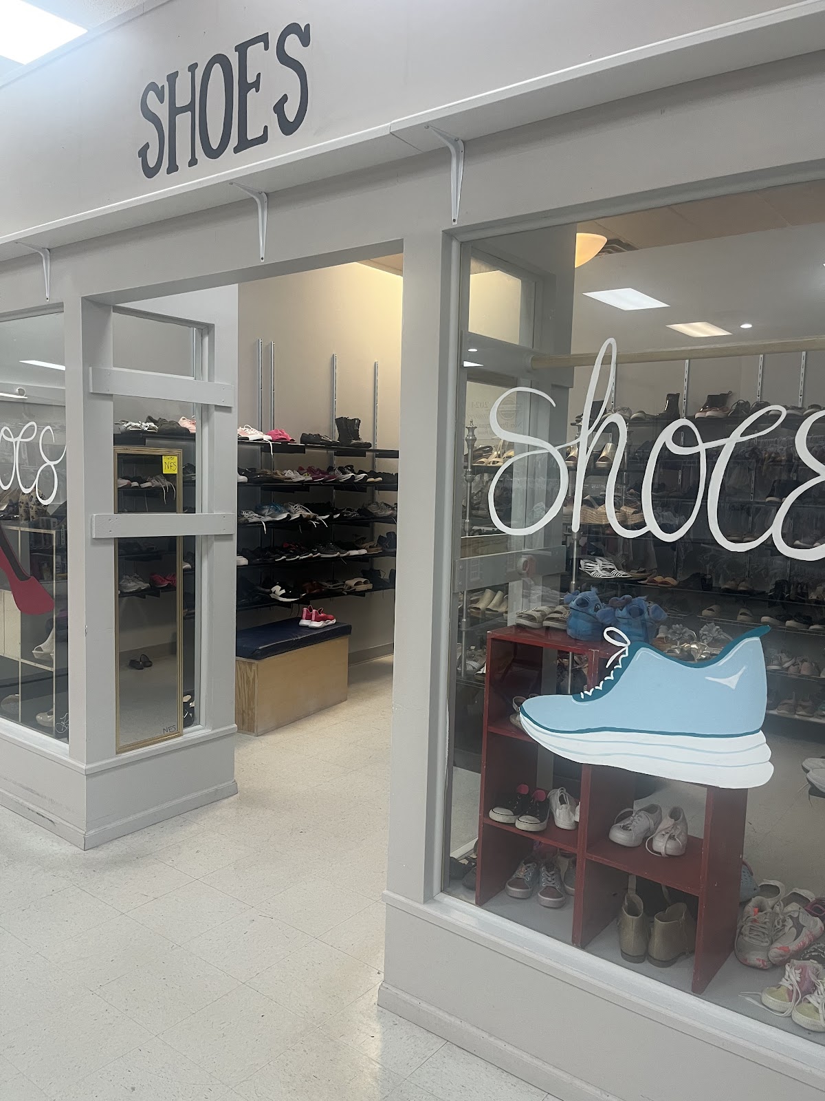 Pivotal Point Thrift Shoppe in Saint Joseph